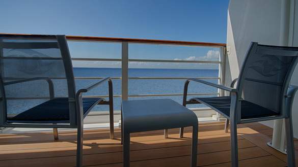 Disney Cruise Lines Disney Dream Accomm Concierge G11-DDDF-concierge-family-oceanview-verandah-stateroom-catV-08.jpg